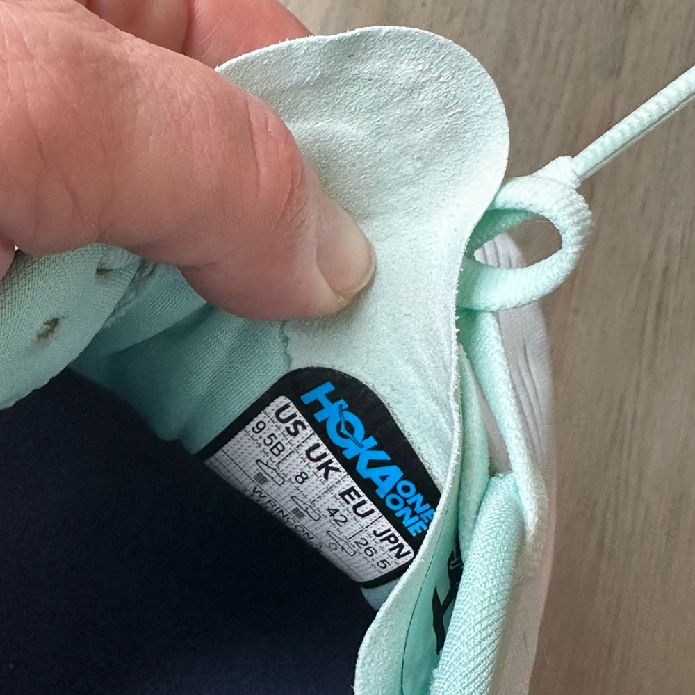 Hoka Women's Running Sneakers 9.5 - Picture 8 of 10